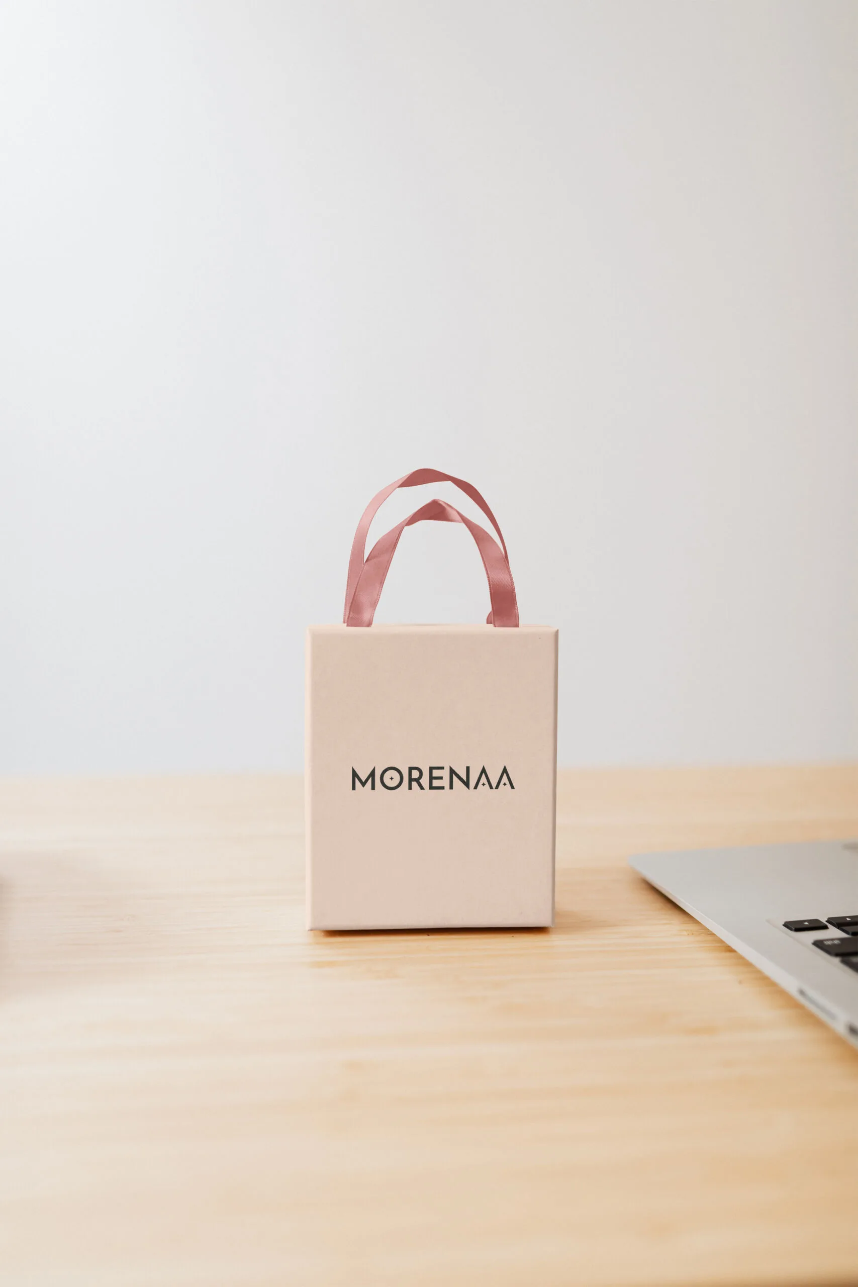 Small Grocery Box Mockup copia scaled