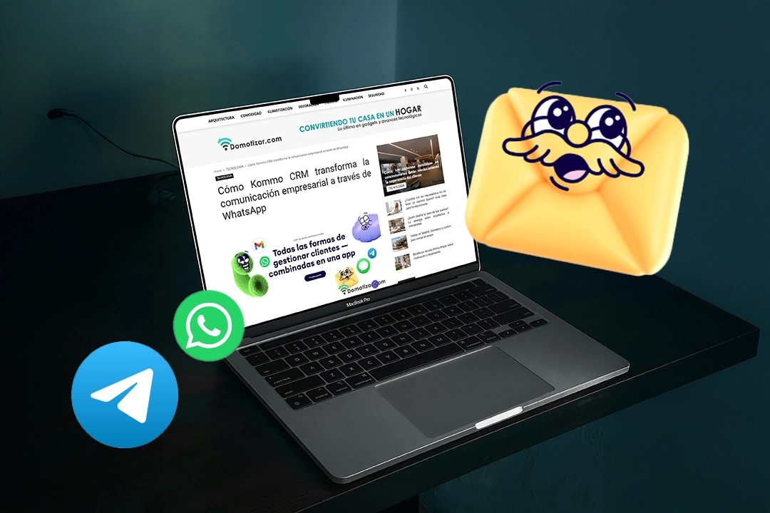 Free MacBook Pro on Black Table Mockup copia