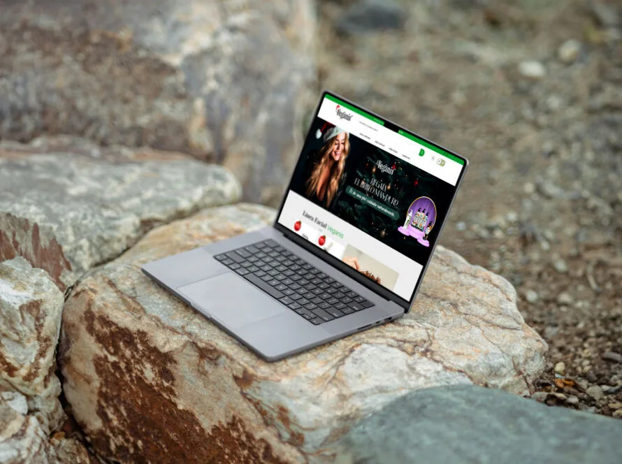 Free MacBook Pro on Rock Mockup copia scaled